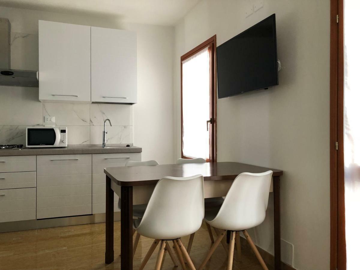 Grazia'S Apartment คิออกเจีย ภายนอก รูปภาพ
